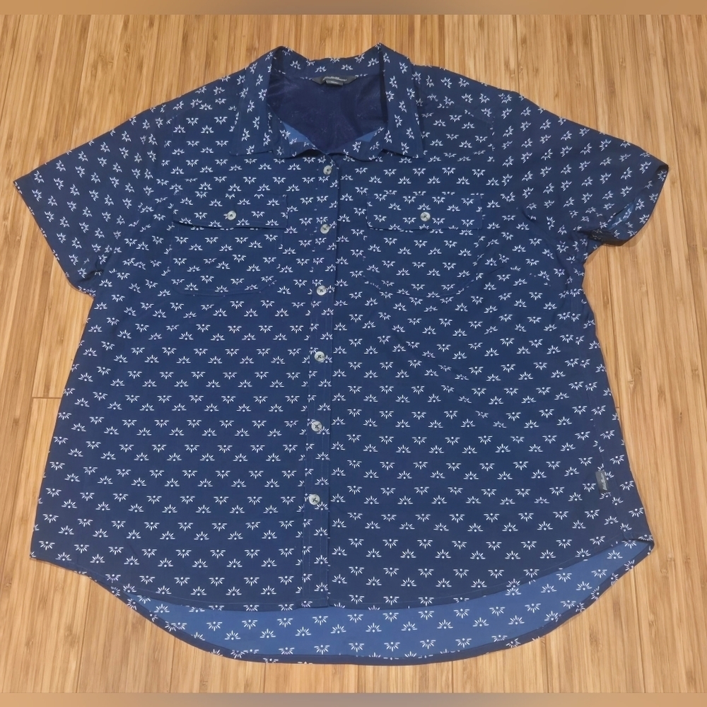 NWOT Eddie Bauer Men's Blue Patterned Shirt